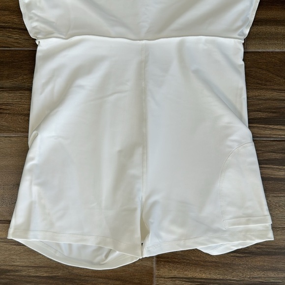 NWT WeWoreWhat Active Dress in Optic White, L - Picture 10 of 16